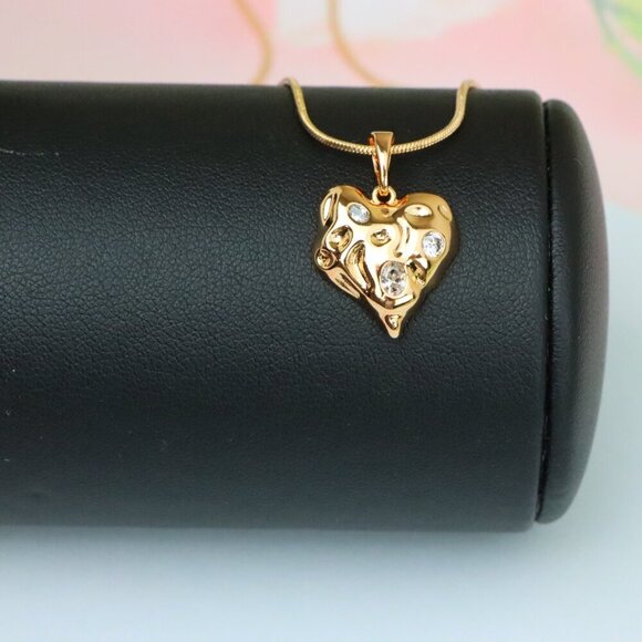 "Textured Rose Gold Heart Pendant with Sparkling Crystal Accents, XPPT1522 - Picture 3 of 13